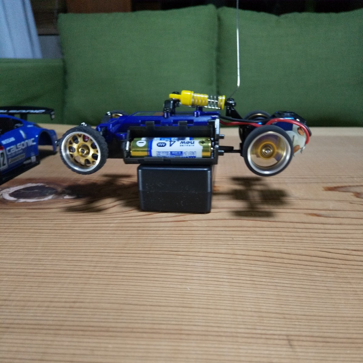 【フルセット・美品・動作品】京商 ミニッツ mini-z MR-02 RWD 日産 Z JGTC 2004 改造多 お金かかってそう！ 電池を入れたらすぐ遊べます！_画像5