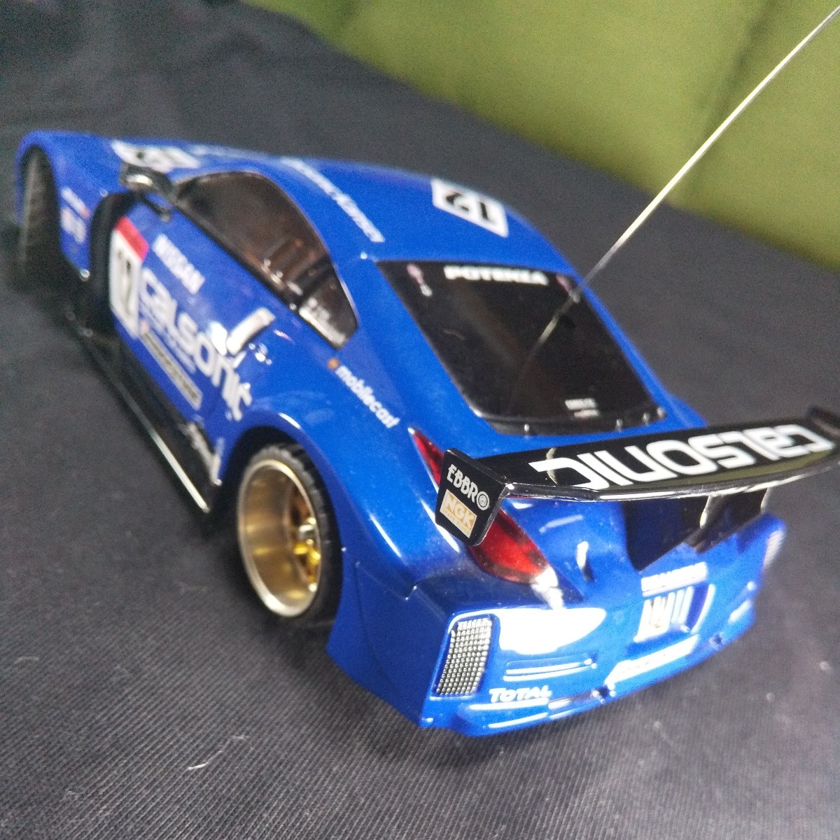 【フルセット・美品・動作品】京商 ミニッツ mini-z MR-02 RWD 日産 Z JGTC 2004 改造多 お金かかってそう！ 電池を入れたらすぐ遊べます！_画像2