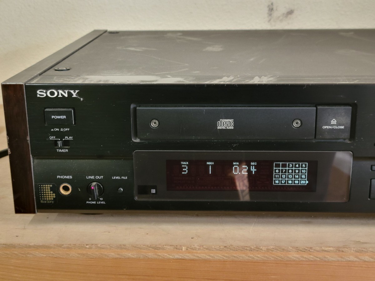 通電確認のみ SONY CDプレーヤー CDP-X555ES ソニー_画像2