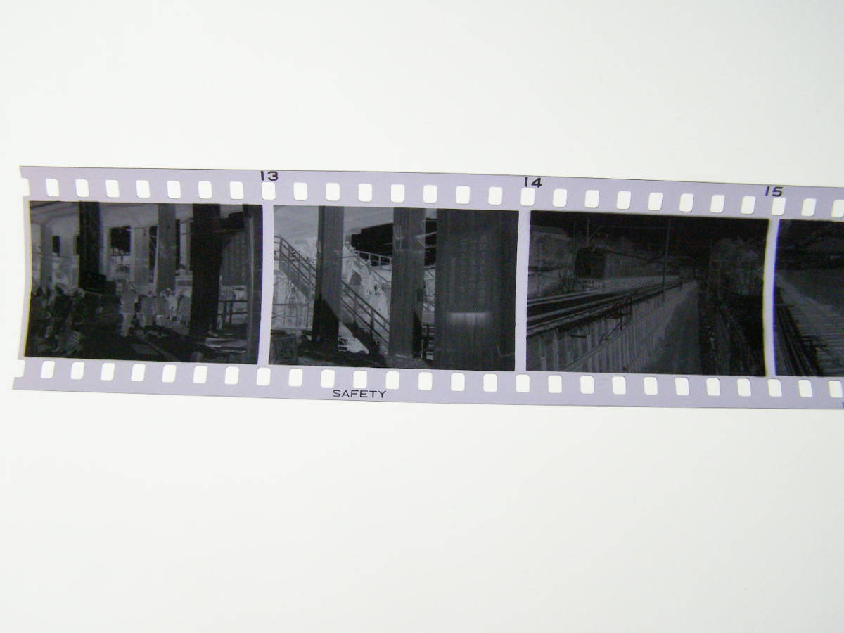 (B23)534 写真 古写真 鉄道 鉄道写真 東急 東急電鉄 東横線 鉄道工事 昭和36年頃 フィルム 変形 白黒 ネガ まとめて 6コマ _画像2