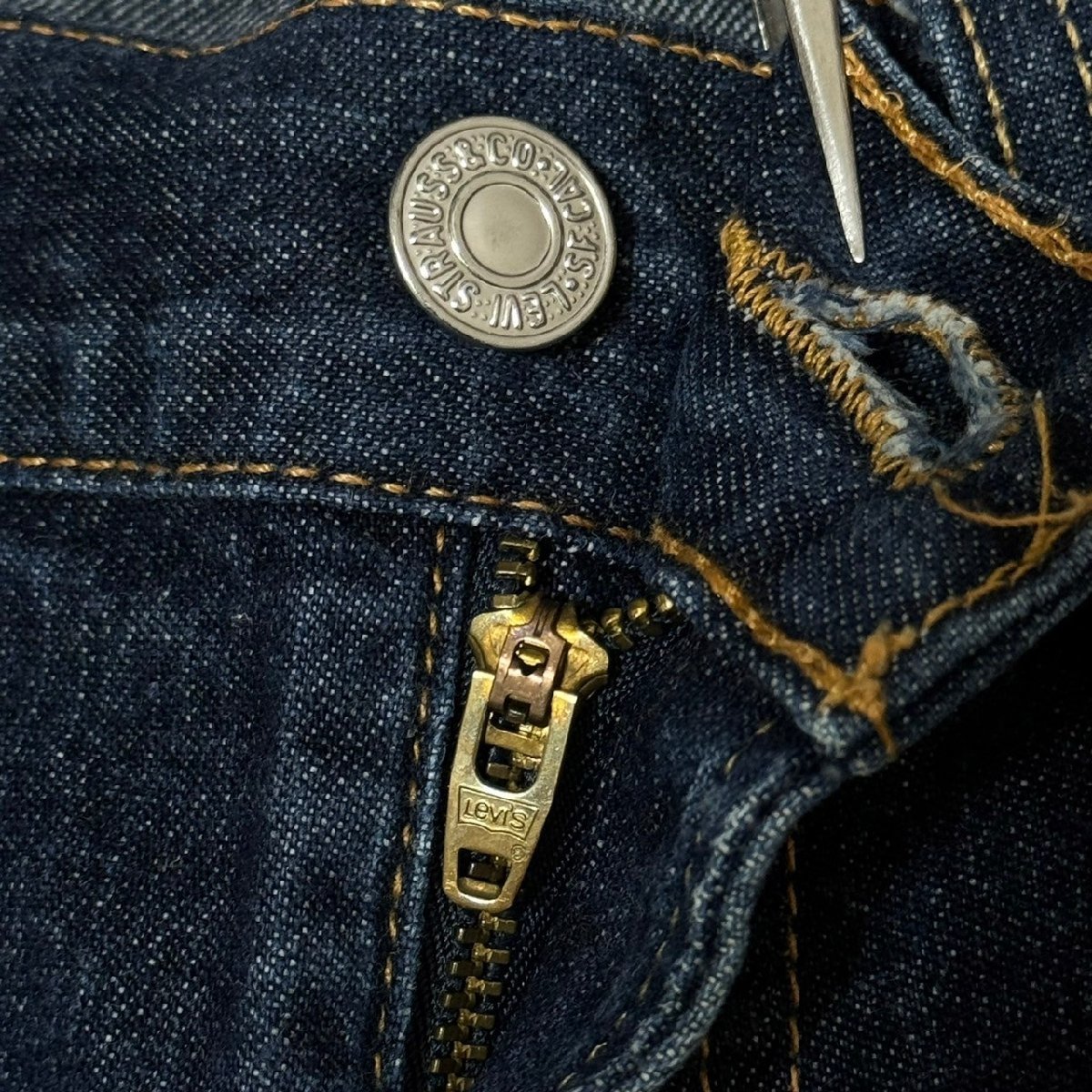 (^w^)b Levi’s リーバイス 528 デニム ジーンズ ジーパン パンツ ボトムス 赤タブ ジッパーフライ ペーパーパッチ 濃紺 W33 8204EE_画像6