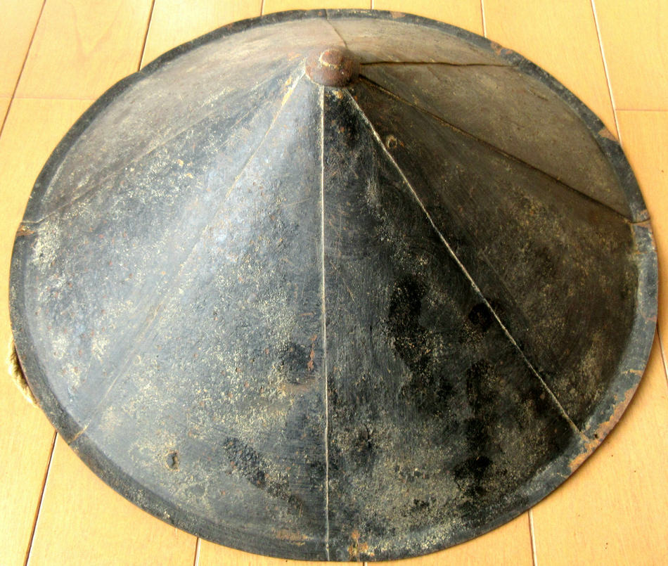 .. iron made Edo period curtain end Japan army iron cap. .....