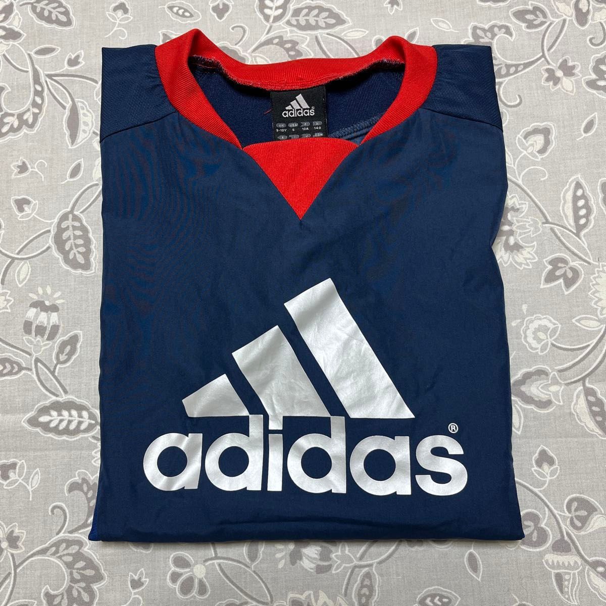 adidas アディダス トレーニングウェア　上下セット　長袖Tシャツ  長パンツ　練習着　140cm 美品