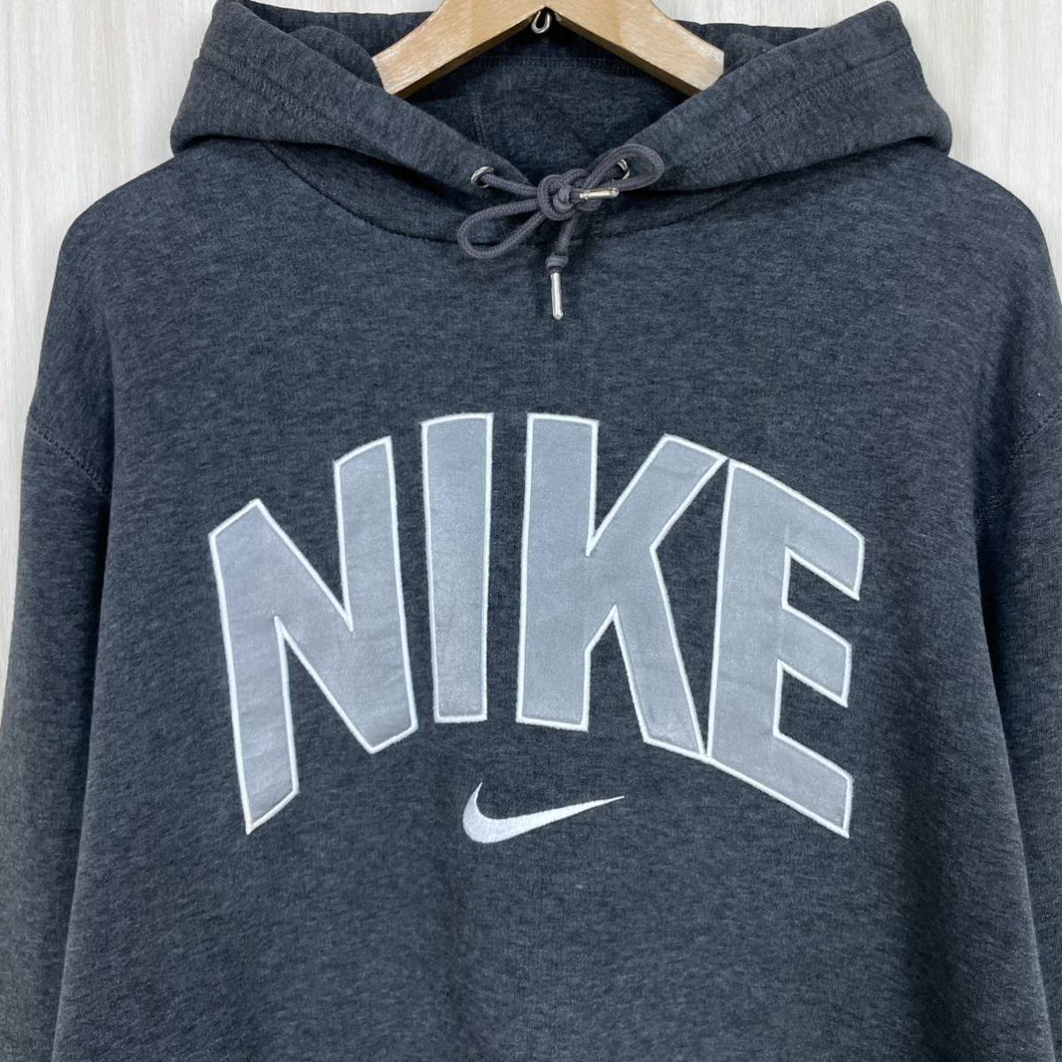 【人気ブランド】Nike ナイキ ビッグロゴ 刺繍スウッシュ 裏起毛 プルオーバーパーカー XL 霜降り 濃いグレー USサイズ規格 アメカジ 古着
