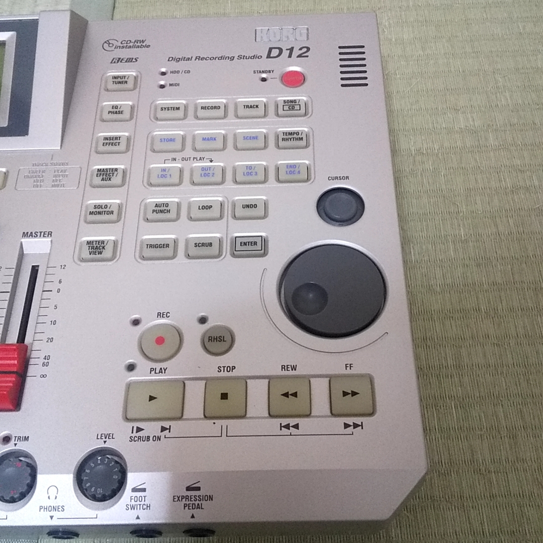 KORG D12 Digital Recording Studioマルチトラックレコーダー　アダプター（KA161）付属_画像4