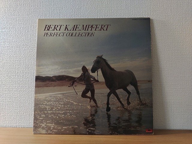 ■3点以上で送料無料!! LP 国内盤２枚組 / ベルト・ケンプフェルト Bert Kaempfert / Perfect Collection 90LP5KS_画像1