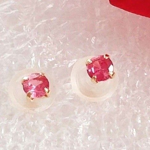 新品Ｋ18イエローゴールドアヤナスピネルピアス　計0.16CT