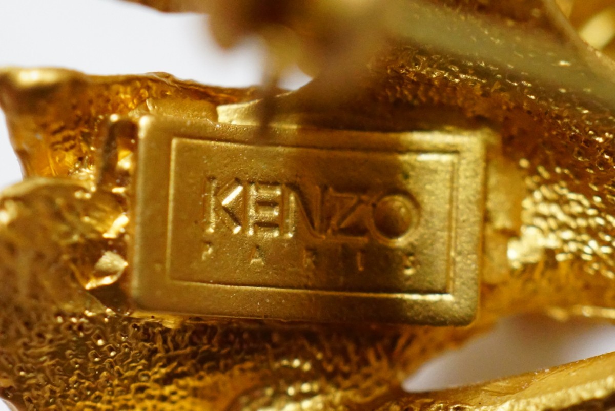 140 KENZO/ケンゾー フラワー ブローチ ヴィンテージ ブランド アクセサリー ビンテージ アンティーク 海外製 ゴールドカラー 装飾品_画像3