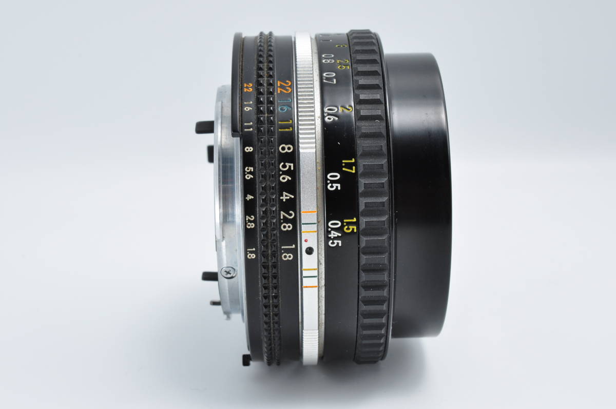 【極上美品】ニコン Nikon Ai-s AIS 50mm F1.8 パンケーキレンズ 単焦点 Fマウント Ai-S #0141_画像3