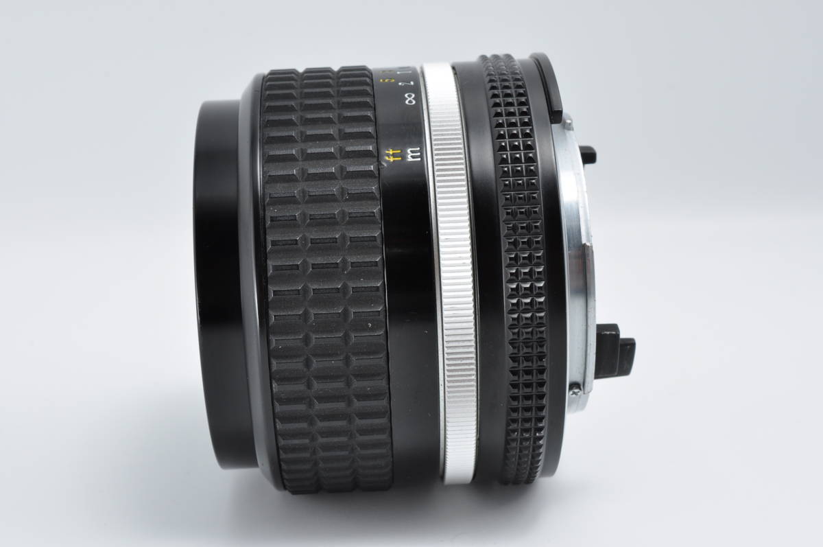 【極上美品】ニコン Nikon Ai-s AIS NIKKOR 24mm F2.8 単焦点レンズ Fマウント Ai-S #0147_画像4