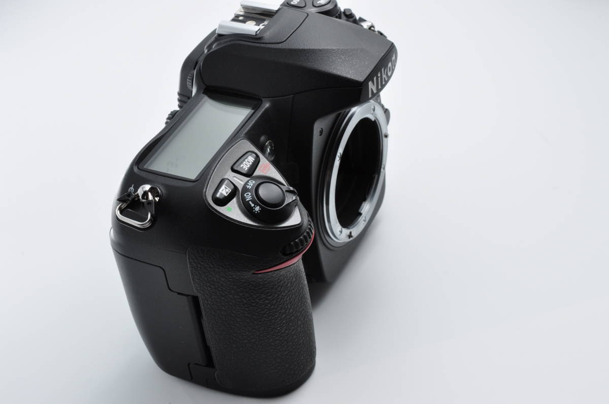 【極上美品】ニコン Nikon D200 デジタル 一眼レフカメラ シャッター数4,923 元箱付き #0139_画像3