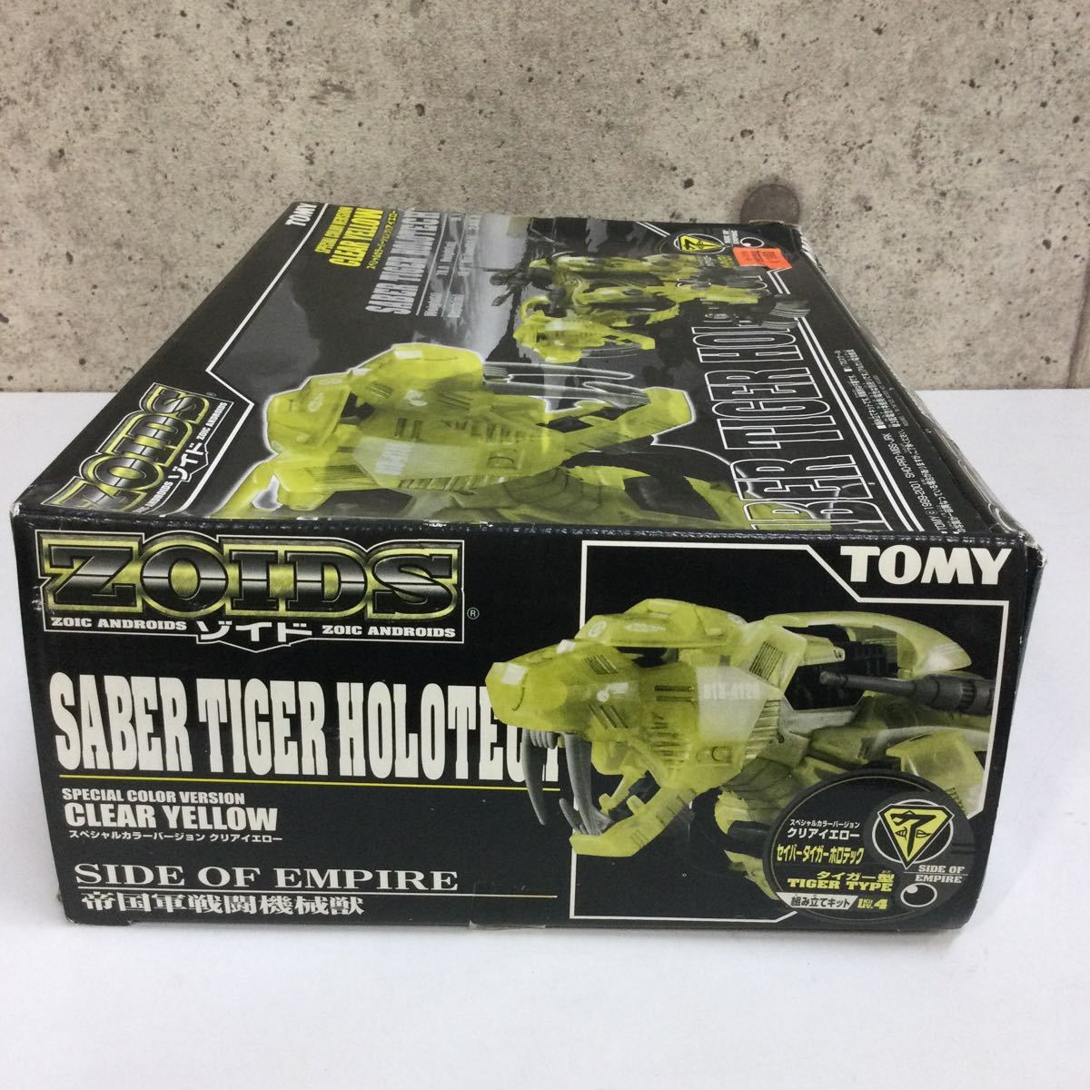 ◎【TOMY】ZOIDS/ゾイド 帝国軍戦闘機械獣 スペシャルカラーバージョン クリアイエロー セイバータイガーホロテック タイガー型 【未組立】_画像6