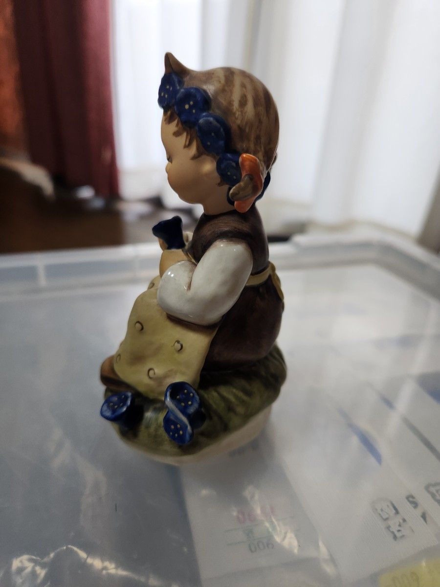ゲーベル・フンメル人形【the botanist】ドイツ ビンテージ美品 ゲーベル フンメル人形 『The Botanist(植物学者)』 陶磁器
