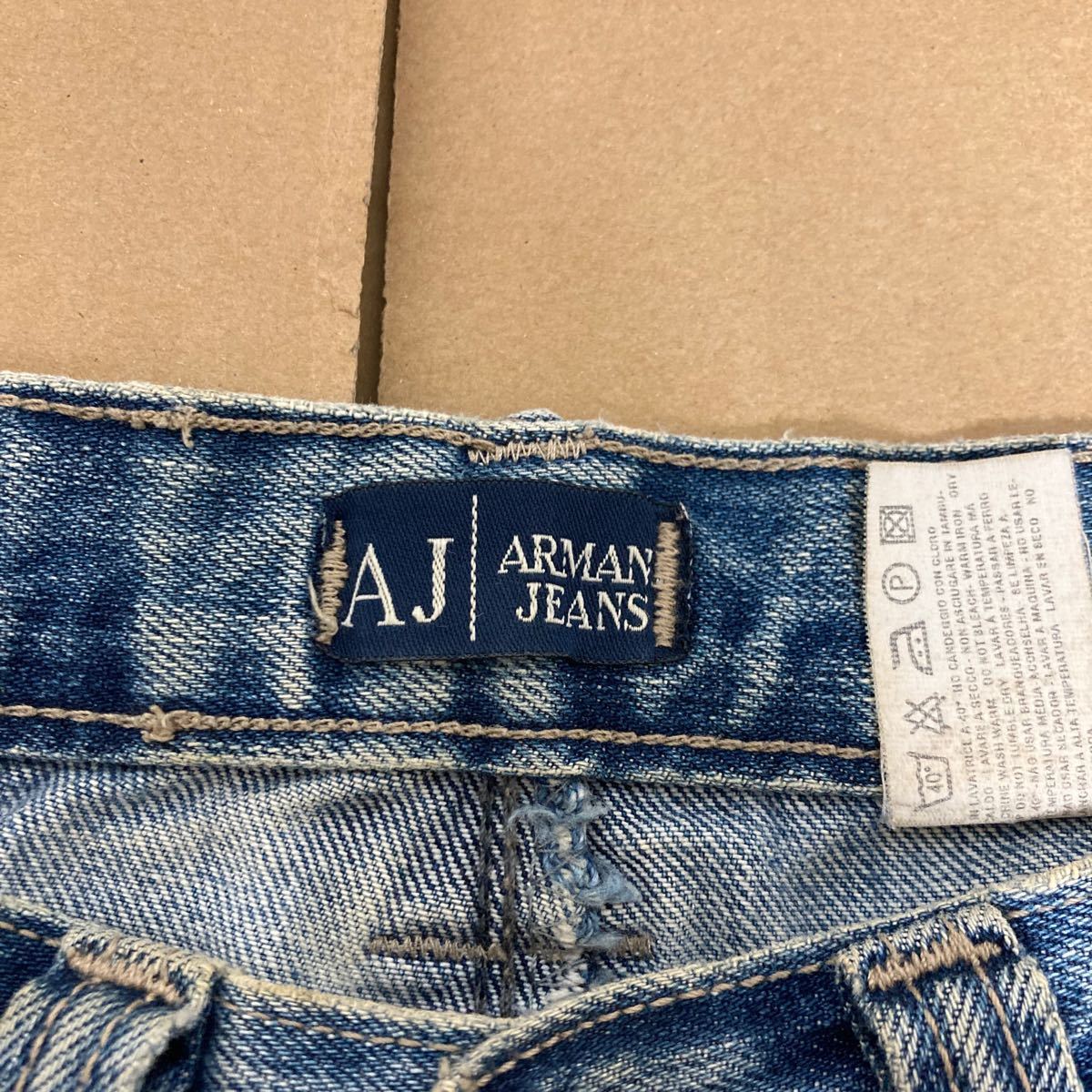 Z-1118 イタリア製 ARMANI JEANS アルマーニ ジーンズ デニムパンツ W31 ユーズド加工 ジーンズ ジーパン_画像6