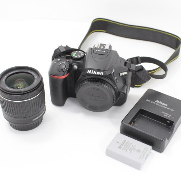Nikon D5600 ボディ デジタル一眼レフカメラ / AF-P DX NIKKOR 18-55mm F3.5-5.6G VR レンズ_画像1