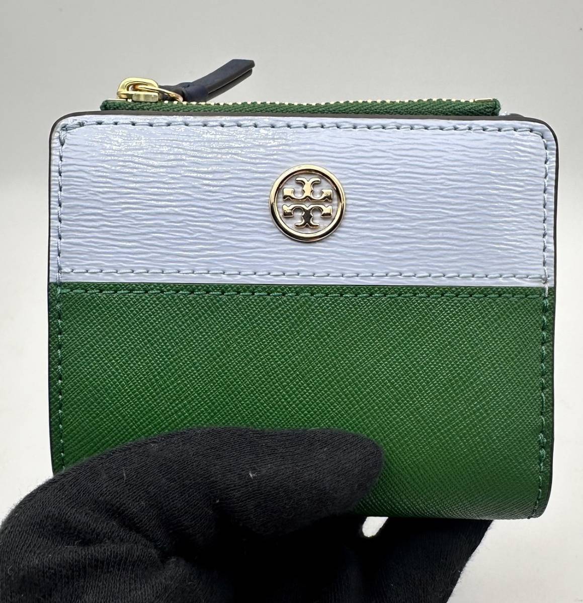 保管/未使用品【トリーバーチ】TORY BURCH/財布/ 小銭入れ /二つ折り/グリーンｘライトブルー？/箱なし/同梱不可_画像3