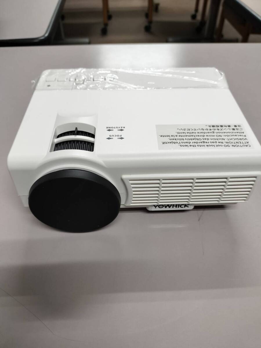 YOWHICK DP01 LED ビデオプロジェクター PC周辺機器 未使用品 箱付き　ミニLCD_画像1