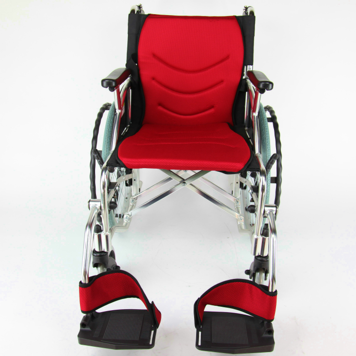 アウトレット 車椅子 車いす 車イス 軽量 コンパクト 自走式 ビーンズ レッド F102-R カドクラ Mサイズ_画像8