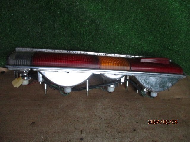 (0227)PA96 117 coupe right side tail light tail lamp 