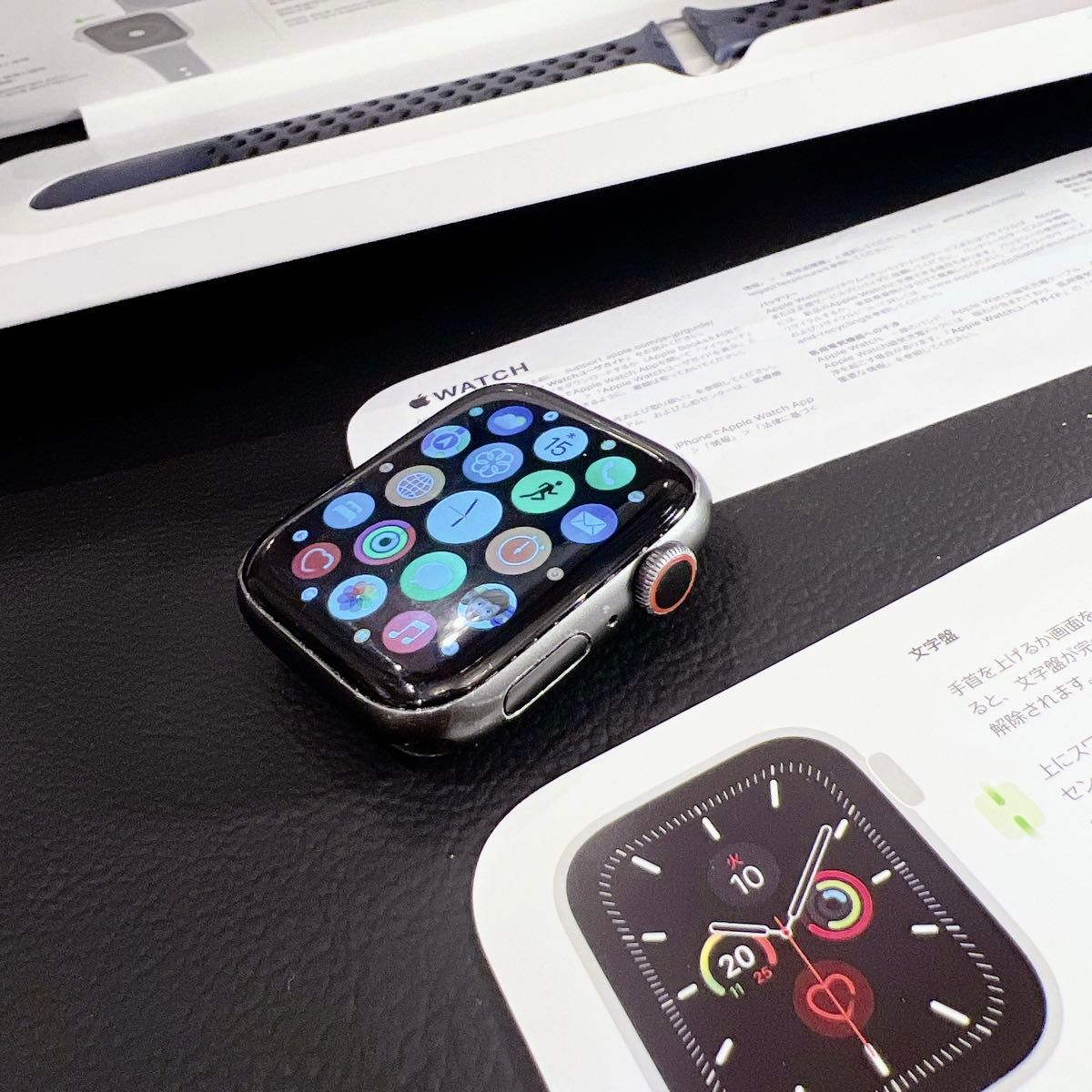 Apple Watch 5th (第5世代) 44mm グレーバッテリー100％