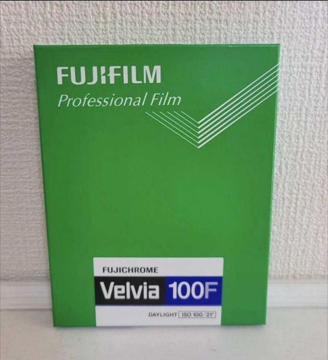 FUJIFILM リバーサルフィルム Velvia 100F シート 20枚_画像1