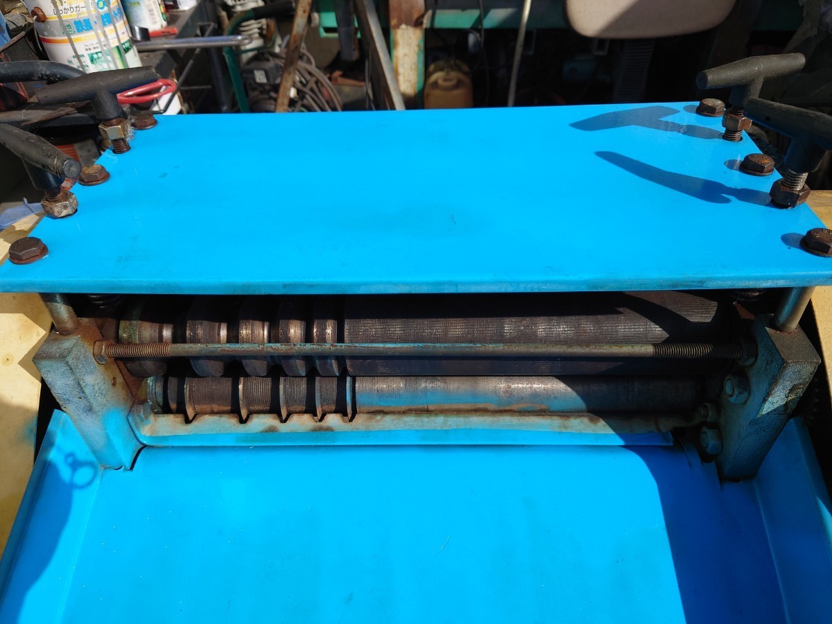 愛知から 100V2.2kw 中古電線皮剥き機に成ります簡易的な整備 愛知から 100V2.2kw 中古電線皮剥き機に成ります簡易的な整備