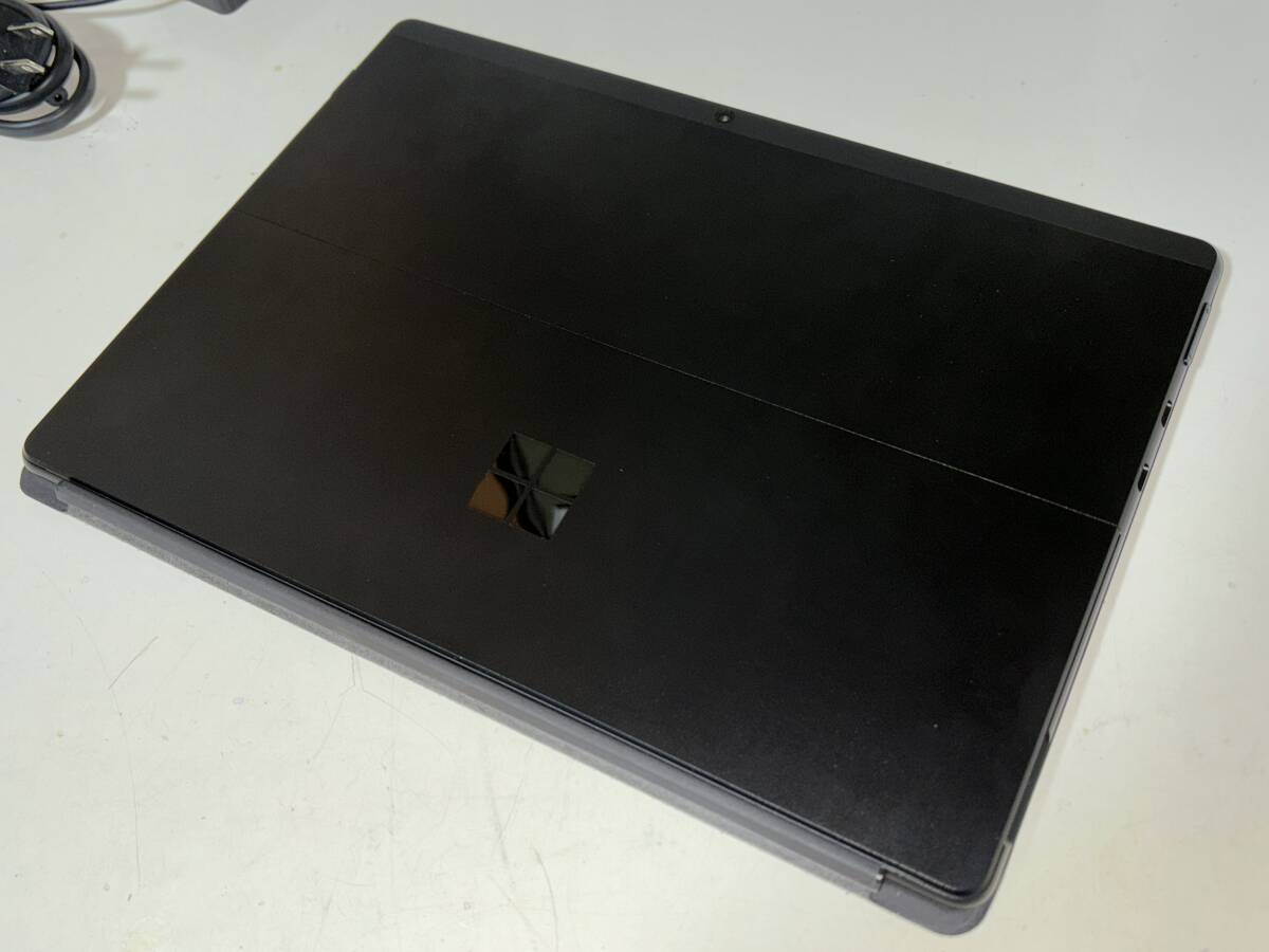 Microsoft Surface Pro X MJX-00011 SIMフリー LTE Microsoft SQ1 メモリー8GB ストレージ128GB キーボード QSW-00019 付き_画像5