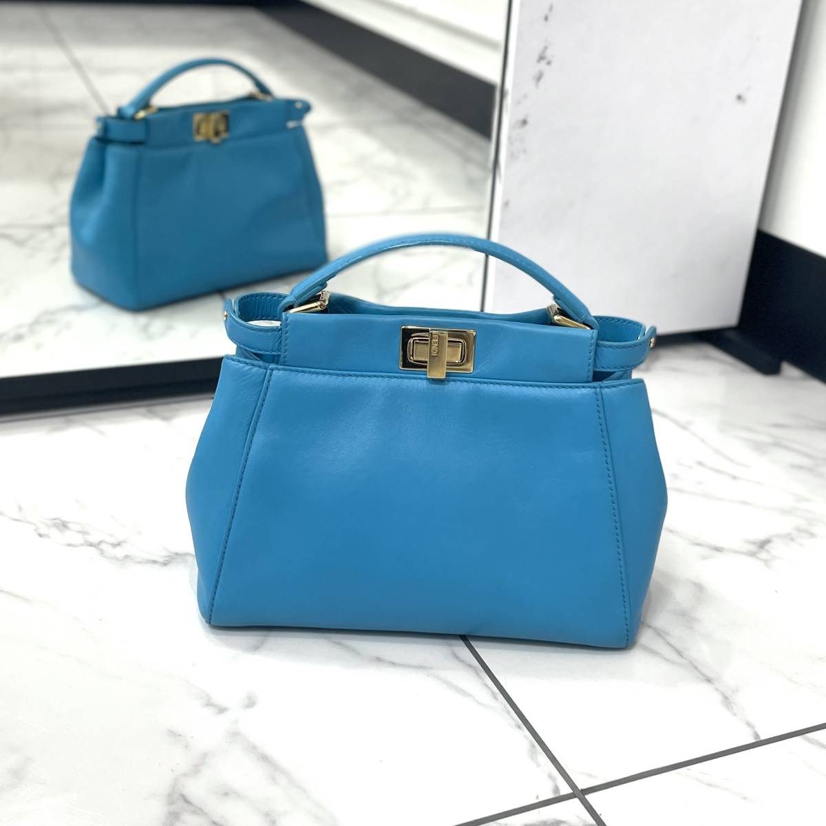 30676 FENDI　フェンディ　ミニピーカブー　ブルー