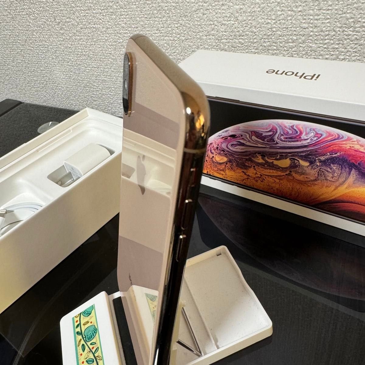 Apple iPhone XS ゴールド 本体 512GB + 付属品 スマートフォン Apple iPhone XS ゴールド 本体 512GB + 付属品 スマートフォン