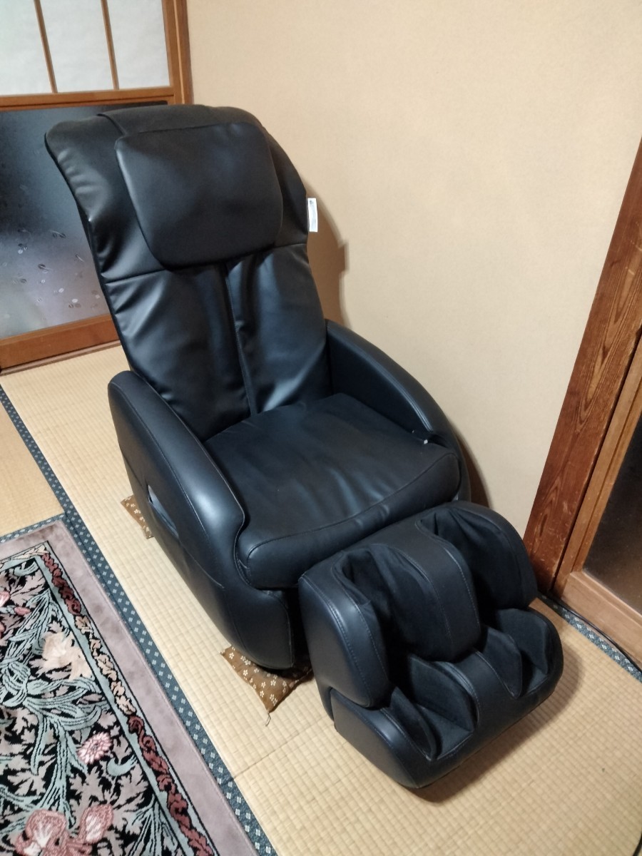 THRIVE マッサージチェア くつろぎ指定席 CHD5500 中古品 item THRIVE マッサージチェア くつろぎ指定席 CHD5500 中古品 item