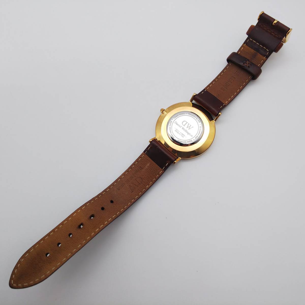 送料無料【動作品】★ダニエルウェリントン★Daniel Wellington★白文字盤★E36R1★メンズ/男女兼用/腕時計/アナログ/クォーツ