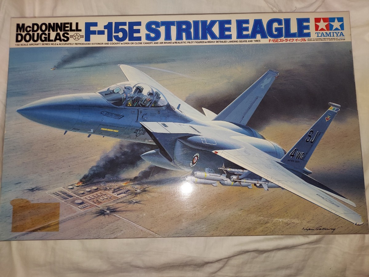 タミヤ 60302 1/32 スケール F-15E ストライクイーグル 未組立 TAMIYA STRIKE EAGLE
