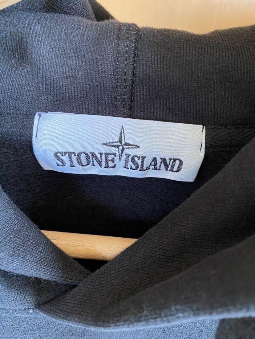 新品 Stone Island ブランドロゴパーカー M ブラック_画像4