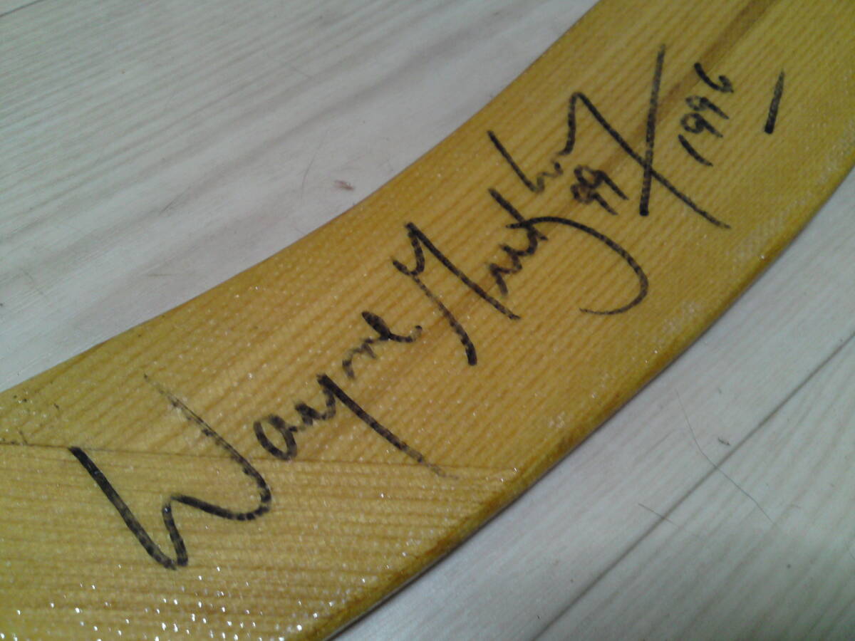 アイスホッケー NHL Wayne Gretzky game used autographed stick アイスホッケー NHL Wayne Gretzky game used autographed stick