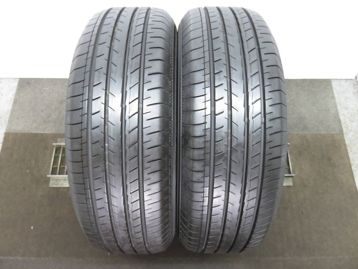 引取大歓迎！205/65R16　夏2本 2023年製　ヨコハマ ブルーアース　YOKOHAMA BluEarth-GT AE51　CO2-2-4_画像1