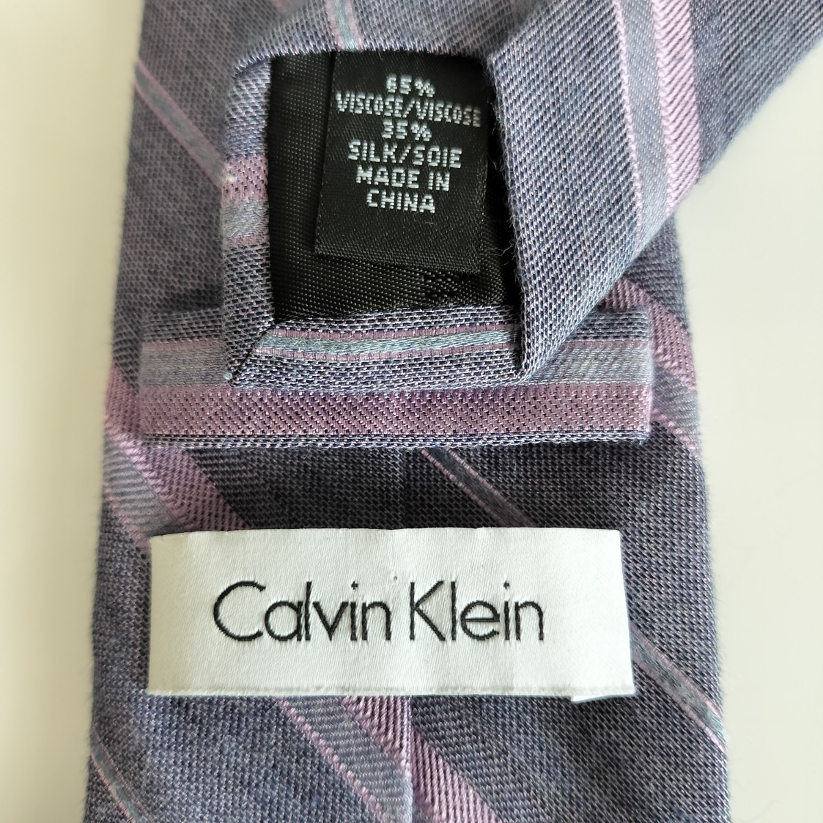 カルバンクライン（Calvin Klein)グレーパープルストライプネクタイ_画像1