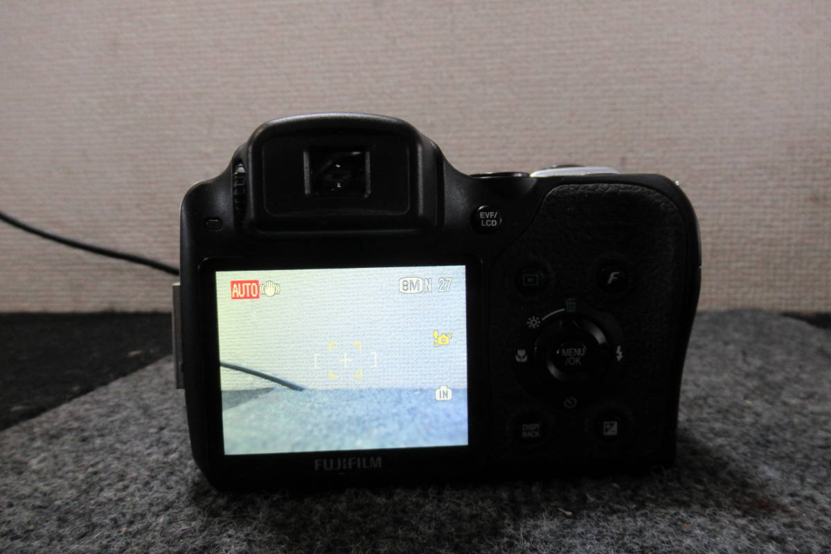 棚13.B1174 FUJIFILM 富士フイルム FinePix S8000fd コンパクト デジタルカメラ 現状品 の画像2