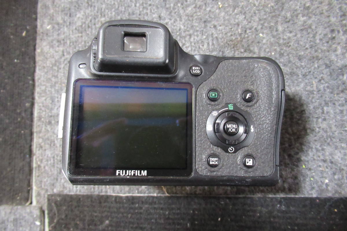 棚13.B1174 FUJIFILM 富士フイルム FinePix S8000fd コンパクト デジタルカメラ 現状品 の画像3