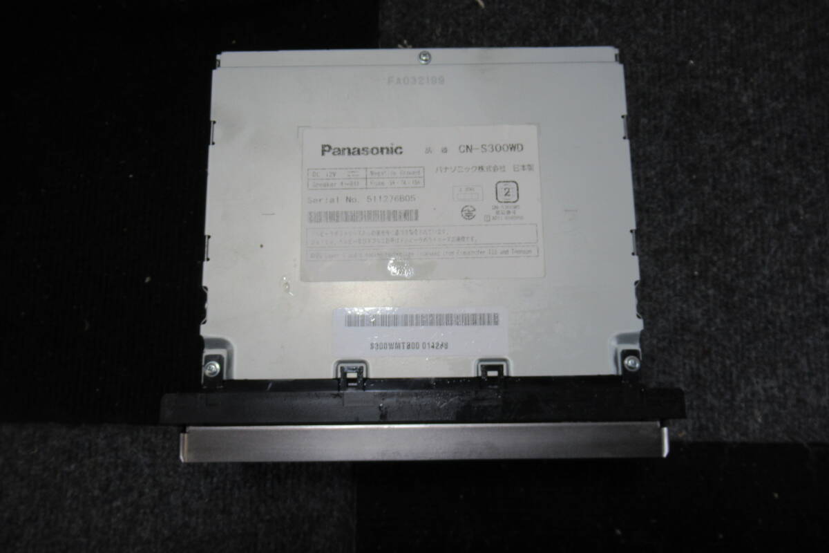 棚5.B1216 Panasonic パナソニック SDナビ CN-S300WD Bluetooth SDオーディオ _画像3