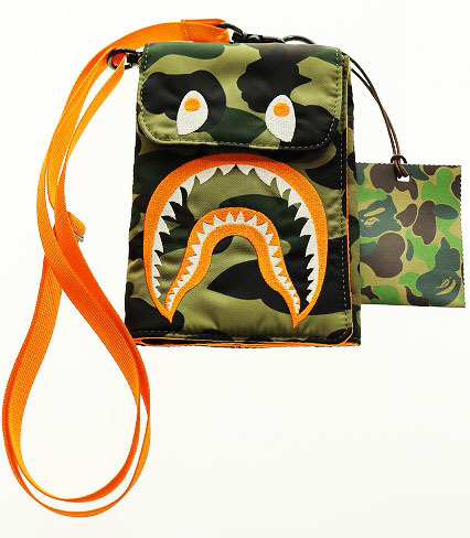 アベイシングエイプ A BATHING APE × PORTER 1st CAMO SHARK TRAVEL CASE 希少 ポーター カモ シャーク トラベル ケース ポーチ 240208