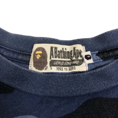 アベイシングエイプ A BATHING APE Tシャツ カットソー 半袖 クルーネック ロゴプリント 迷彩柄 コットン L 紺 ネイビー 青 白 メンズ_画像3