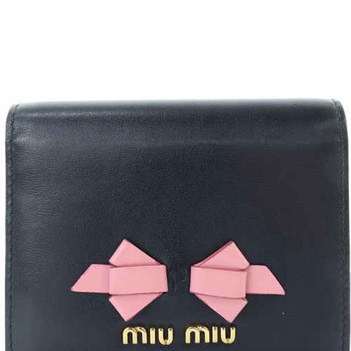ミュウミュウ miumiu リボン 二つ折り財布 レザー ロゴ 黒 ブラック ピンク /SR22 ■OH レディース_画像4