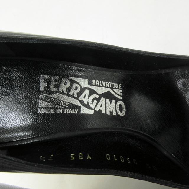 サルヴァトーレフェラガモ Salvatore Ferragamo パンプス ヴァラ ロゴ プレート ハイヒール オープントゥ レザー 7 1/2 C 約25cm IBO47