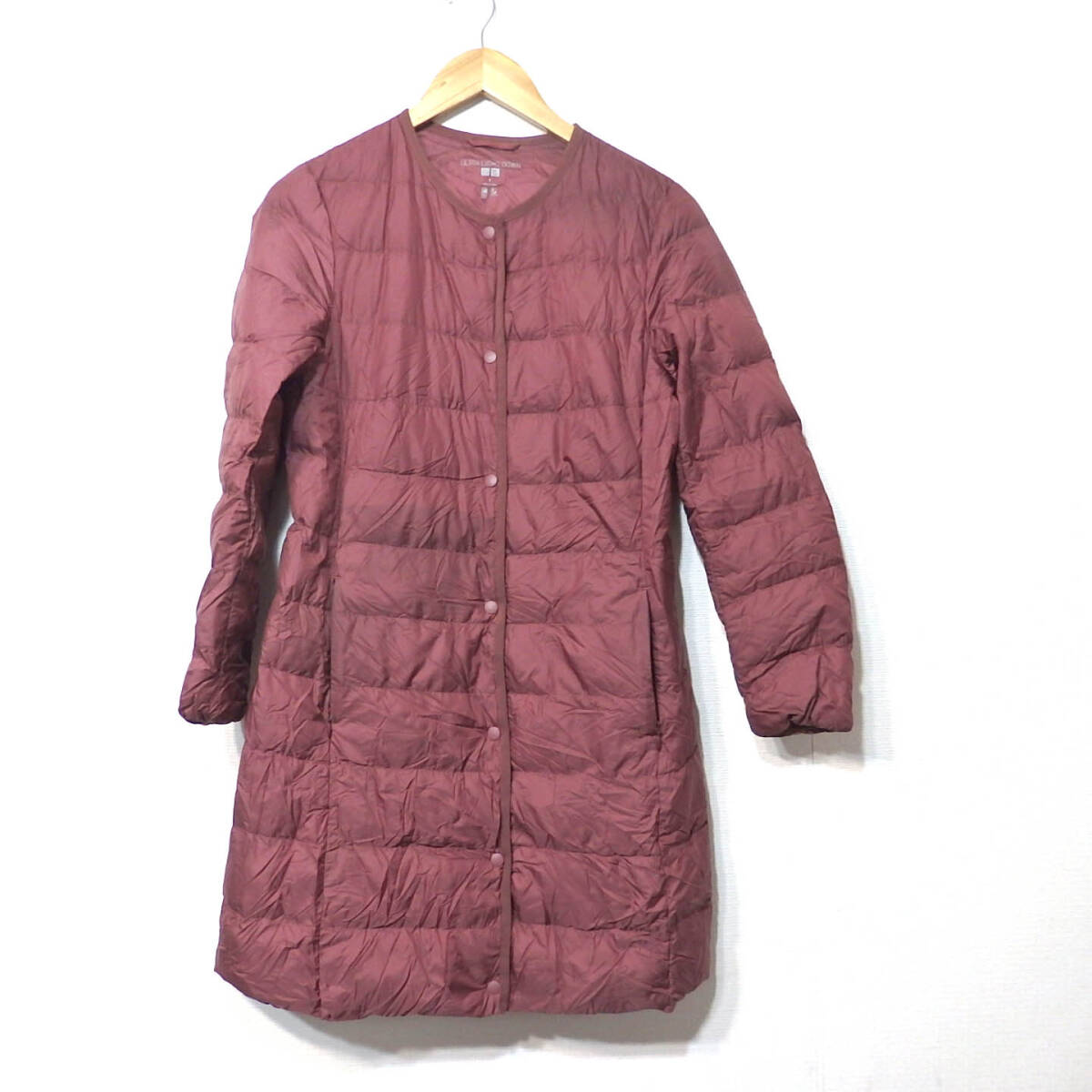 [ free shipping ] Uniqlo Ultra light down jacket / coat lady's S size adzuki bean color B8 down 90% feather 10%