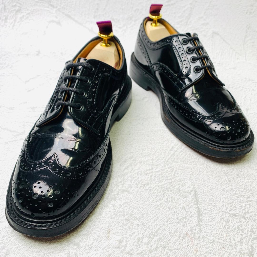 【良品】トリッカーズ Tricker's バートン エナメル 黒 ブラック UK8 26.5cm 英国 7953 カントリー メダリオン 外羽根 ジャケパン_画像10