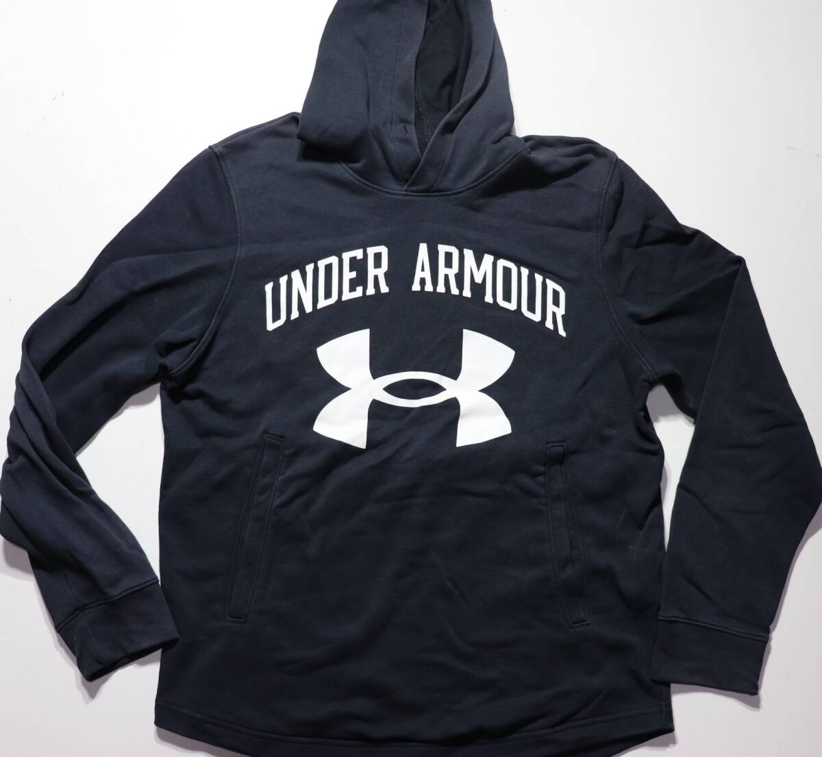  Under Armor ^ sweat Parker ^ black ^ size M