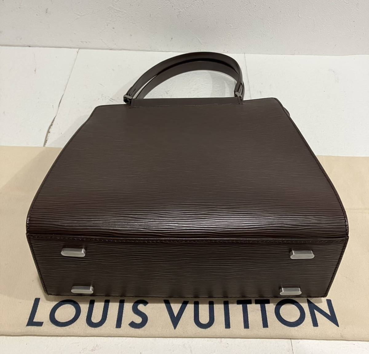 LOUIS VUITTON 極上美品 エピ レザー バッグ フィガリ ルイ・ヴィトン バック_画像4