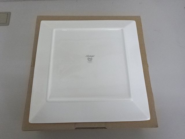 未使用・保管品☆Noritake☆ノリタケ コニフェール 丸皿 約27.5 未使用・保管品☆Noritake☆ノリタケ コニフェール 丸皿 約27.5
