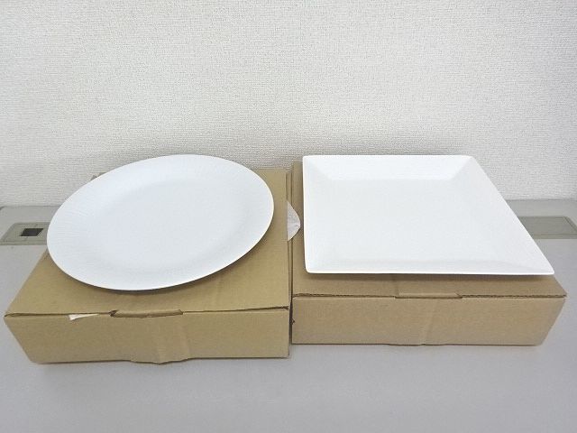 未使用・保管品★Noritake★ノリタケ　コニフェール　丸皿　約27.5㎝　4枚　コンジュント　角皿　約25.5㎝　4枚　電子レンジ・食洗器対応_画像1