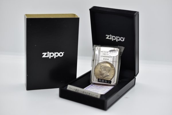 【レターパック】【未使用】zippo ジッポライター J.F.KENNEDY ケネディ アメリカ建国200周年 記念ケネディコイン 2004年製_画像1